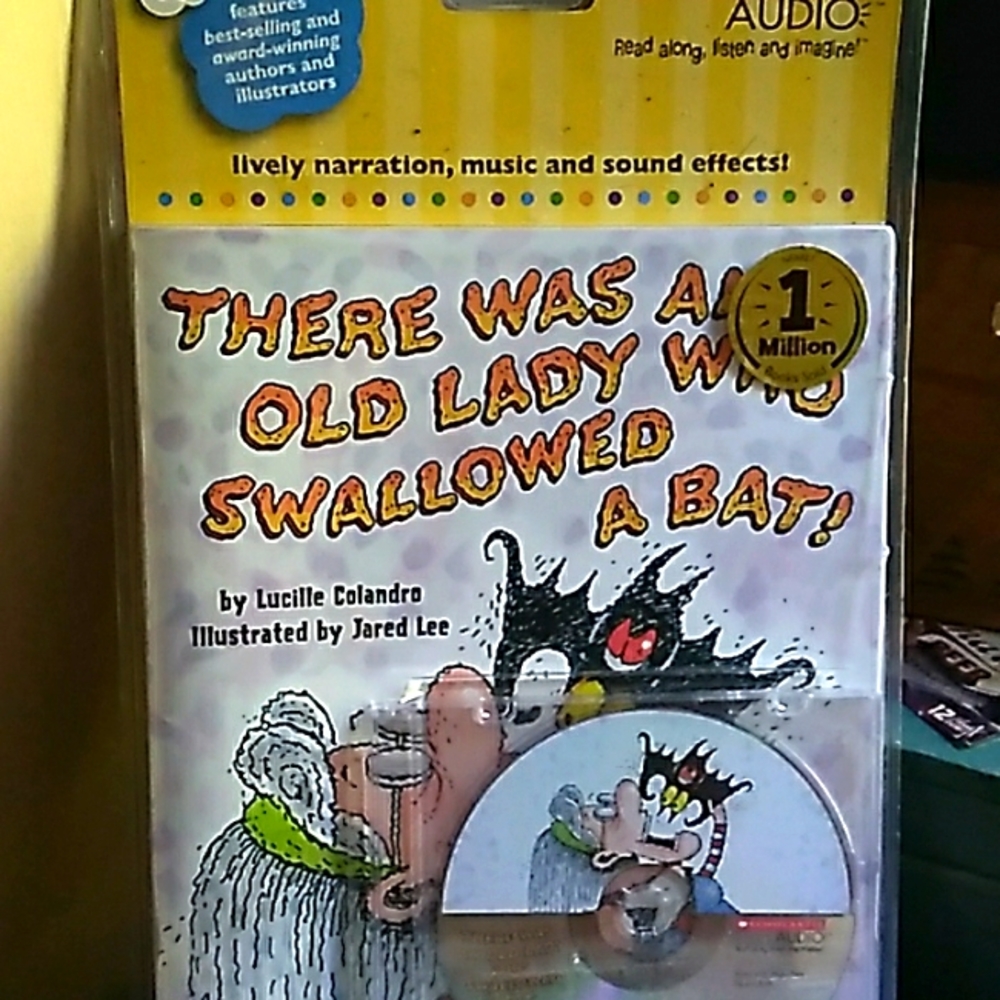 🦇 AUDIO & BOOK There Was An Old Lady Who Swallowed A Bat!”